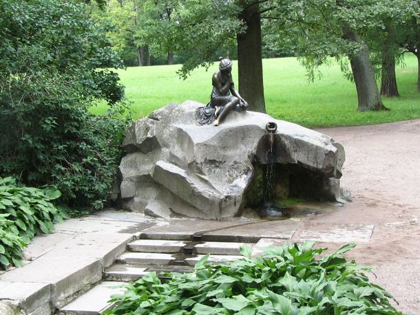Tsarskoe Selo. Fontana Lattaia   